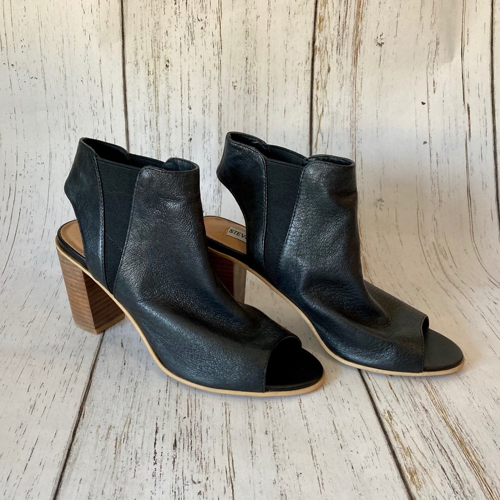 Steve Madden Peep Toed Leather Bootie